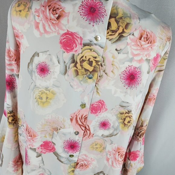 💥Just In💥 Catherine's Button-Back Medium - Picture 5 of 6